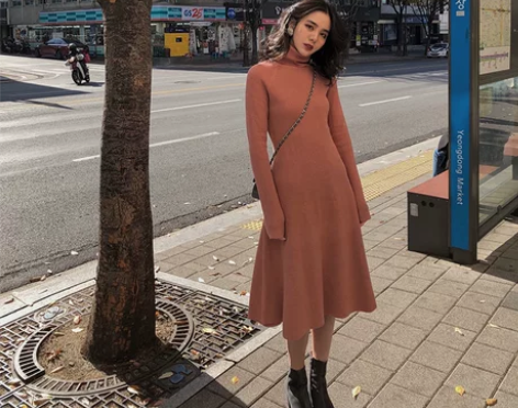 SIXONE连衣裙秋冬新款女中长款时尚高…...