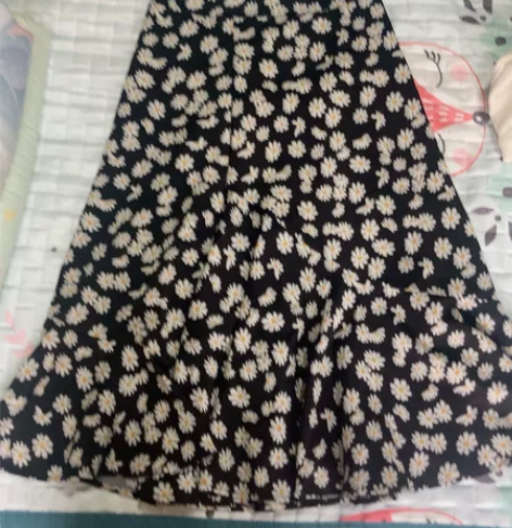 全新鱼尾裙，90元淘宝购入，s/26码，2...