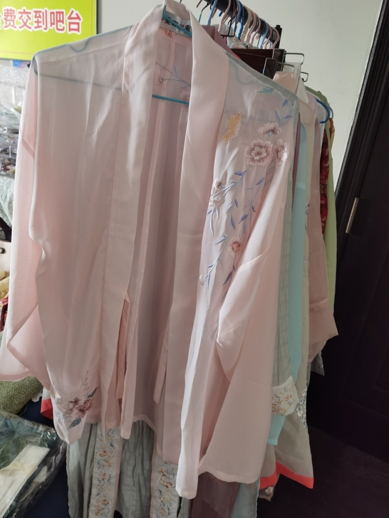 汉服。。图一重回汉唐对襟衫170图二一叶馨...