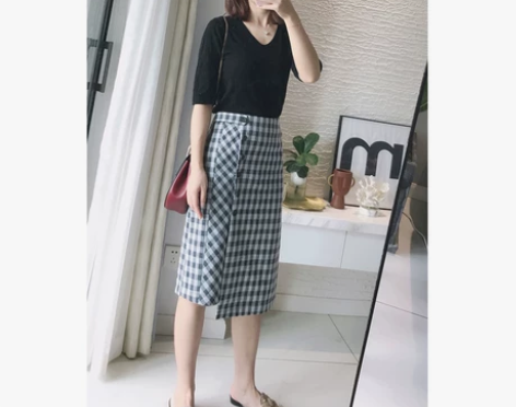 秋格子半身裙加厚不规则扣子高腰包臀裙子中裙...