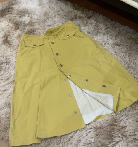 通勤中裙 纽扣可全部解开 不失个性 内衬上...