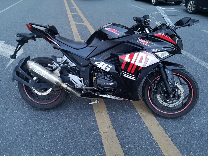 小忍者，刚跑了一圈，性能很好，家里现在不让...