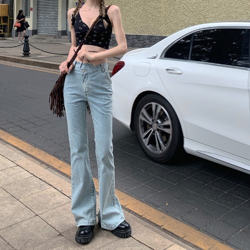 微喇叭牛仔裤女夏季2021新款直筒修身开叉...