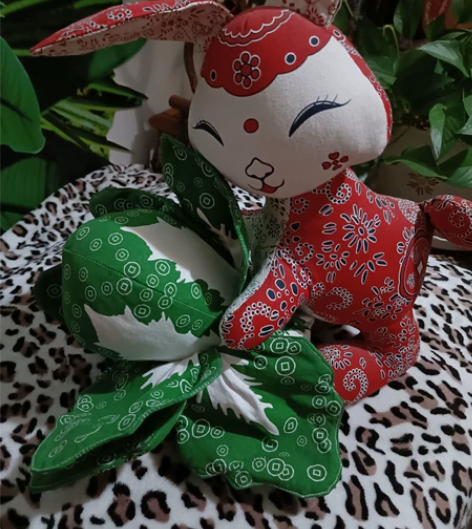 布艺摆件 闲置在家，有罩塑料袋收纳。 兔子...