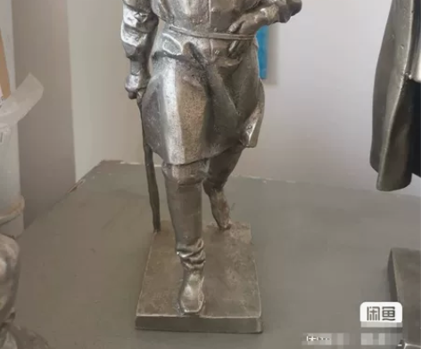 前苏联托尔斯泰雕塑  铝像，高约34厘米，...