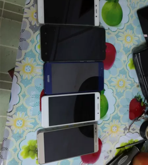 各款手机 荣耀系列 全都正常使用,没问题,...