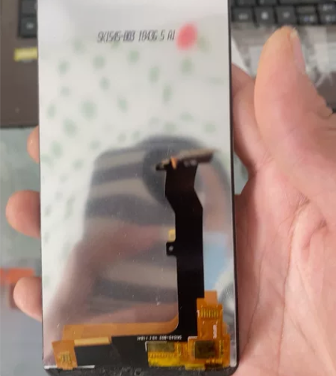 中兴a530，屏幕总成 显示正常 ，有点背...