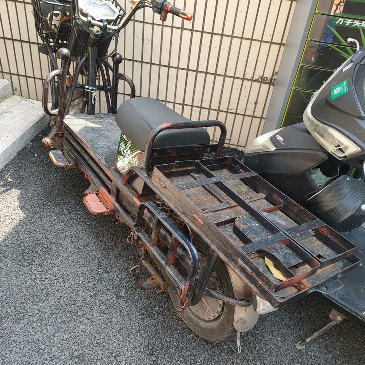 8成新  动力十足  电瓶刚换1200