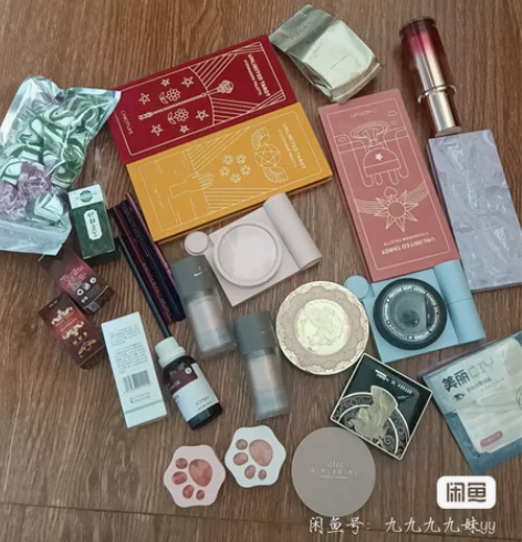 学化妆的来，练手，日期新鲜，一堆什么都齐了...