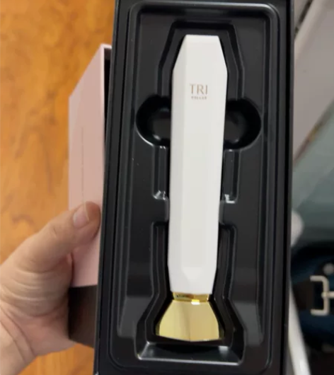 初普眼部美容仪 颜色特别高大上！全新！提拉...