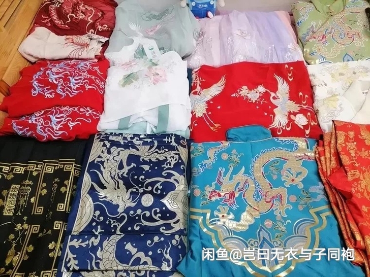 汉服福袋盲盒最欧福袋汉服送不掉就扔了十三余...