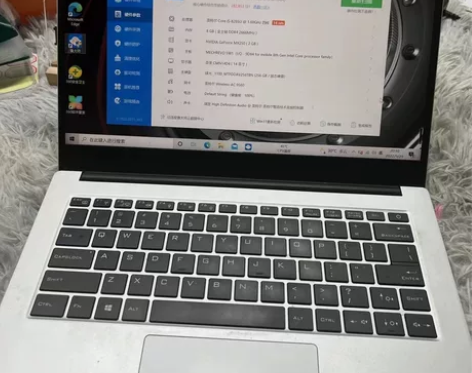 机械革命游戏本 i5 8代 14寸 8+2...