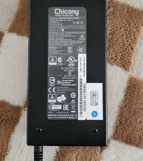 原装群光19.5v9.23a  180w笔...