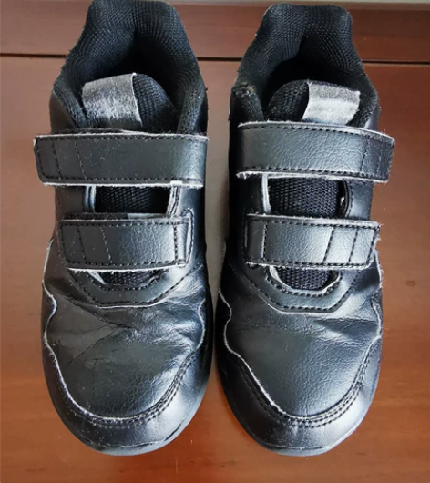 Adidas阿迪达斯男童运动鞋跑步鞋休闲鞋...