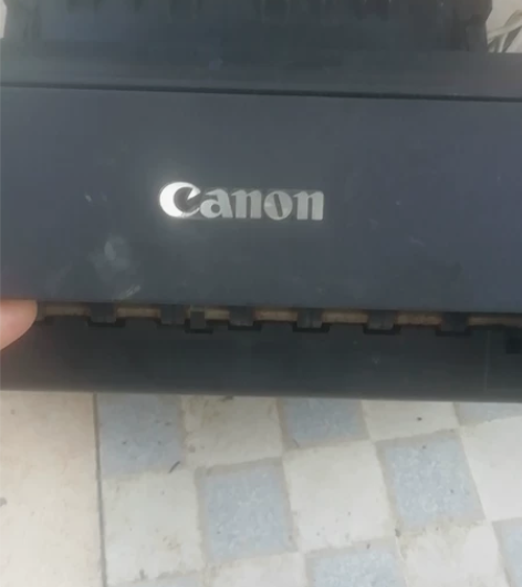 佳能打印机，不会使用，当旧货甩掉。 感兴趣...