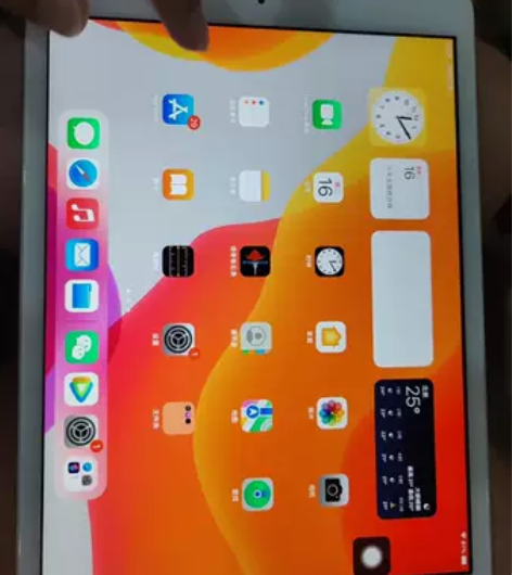 iPad 7 128g 刻字 完美屏幕 买...