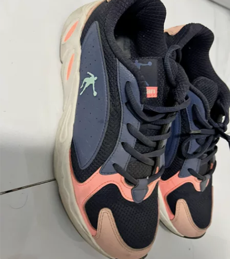 鞋子太多,便宜出,都是专柜购,乔丹,新百伦...