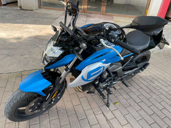 21年3月春风650NK，保养到位，车况精...