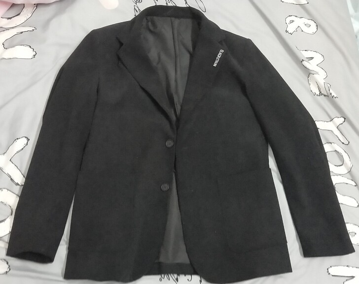男士休闲西服外套一件,仅年会穿过一次,基本...