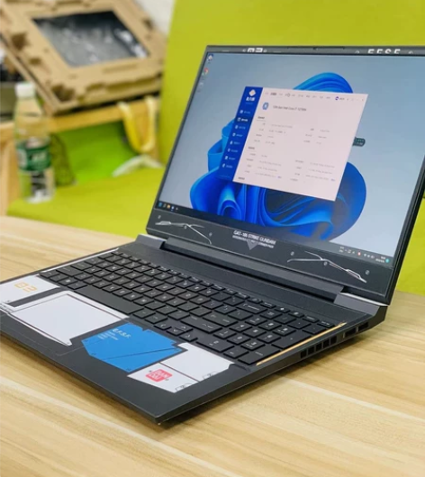 惠普光影精灵8 i7 12700H 16G...