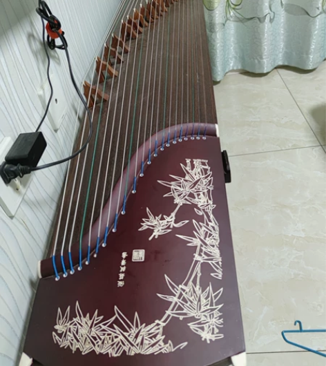 闲置古筝，现在便宜处理，正常使用，有包和支...