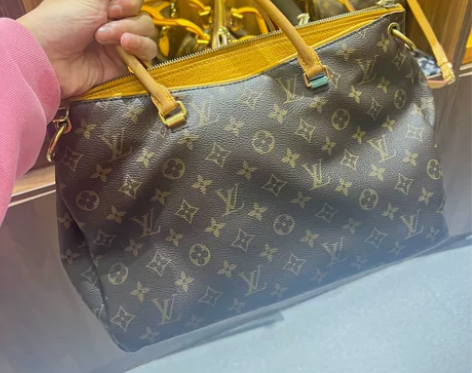 lv 传奇 小号 没肩带 成色如图 使用痕...