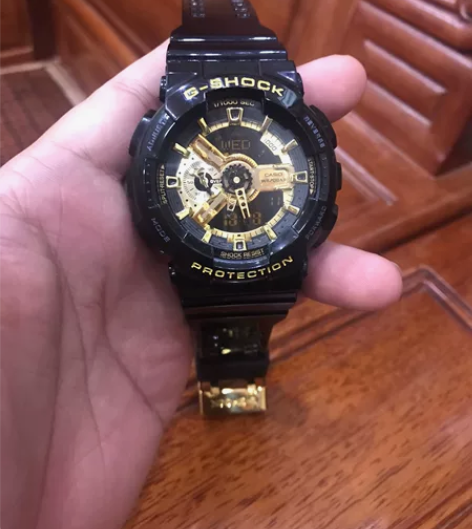 个人闲置,卡西欧黑金,带起来嘎嘎帅,嘎嘎好...