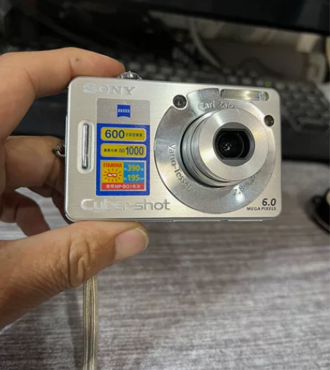 索尼数码相机 DSC-W50 实物拍摄,实...