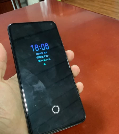 魅族17/5G 成色还行，换过原装后壳，换...