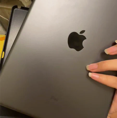 几乎全新的ipad！！！买回来没咋用 放家...