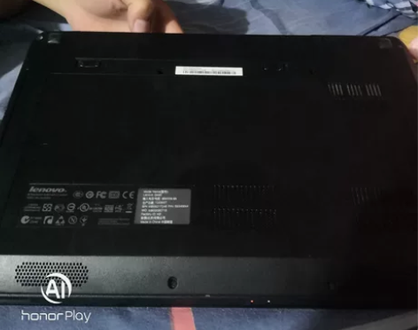 联想笔记本    个人正常使用，外表内在完...