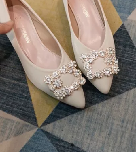 杏色软皮法式中跟粗跟软皮尖头百搭小香风方跟...