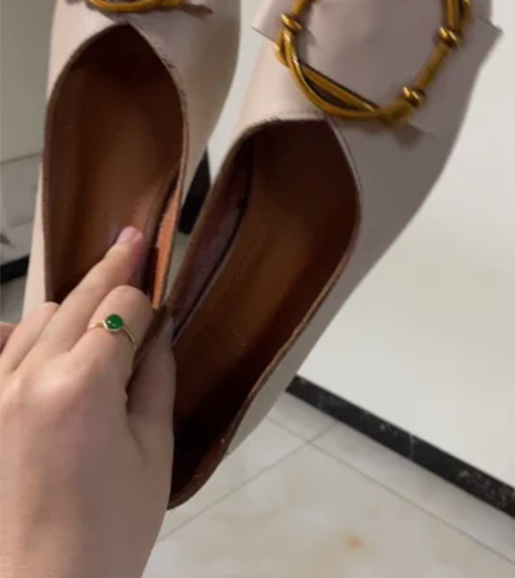 女大码单鞋，40码，适合39码 个人感觉偏...