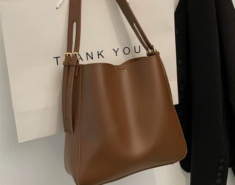 大容量包包女2021新款潮2022网红爆款...