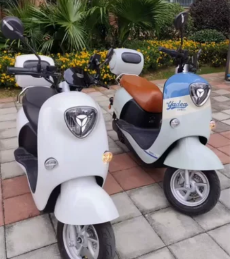 小哥哥小姐姐的情侣款雅迪m系列.带尾厢款，...