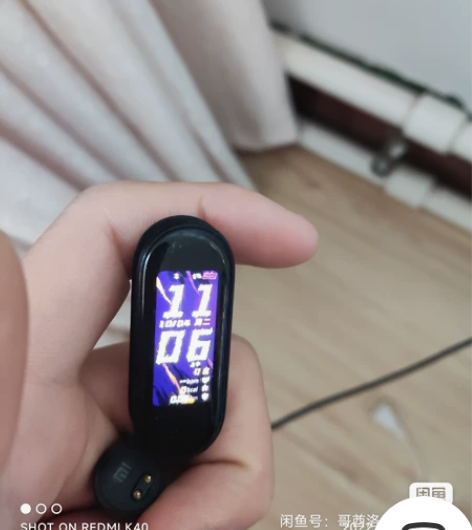 小米手环5 有原包装充电器 表带有点坏了自...