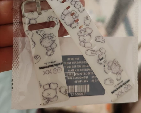 刚买的color运动版表带一次都没用过，刚...