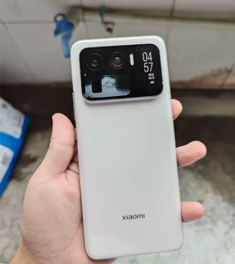 小米11ultar 8+256GB，在保中...