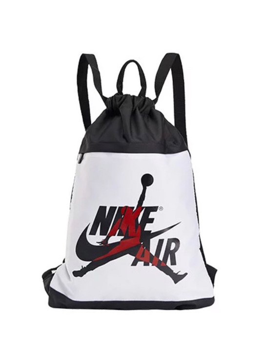 乔丹篮球包 官网买的 全新。