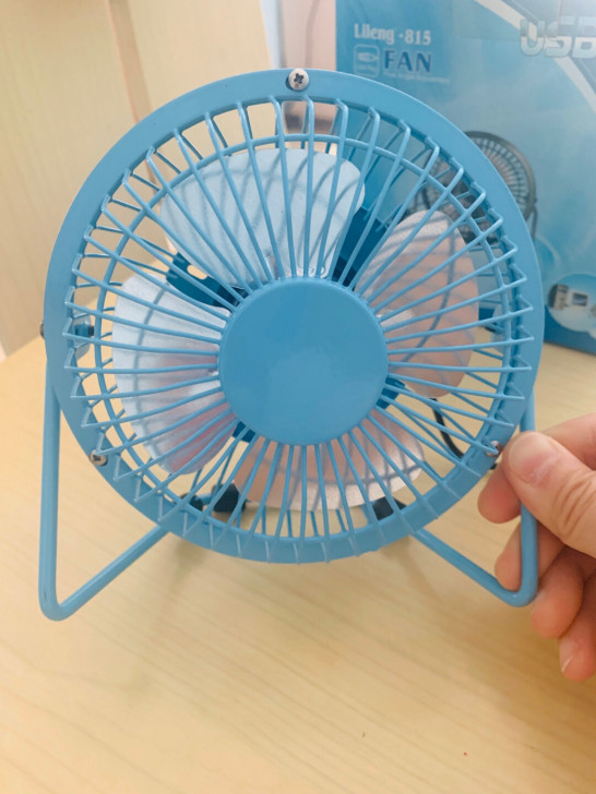 全新未用usb小风扇（清风蓝）可充电迷你随...