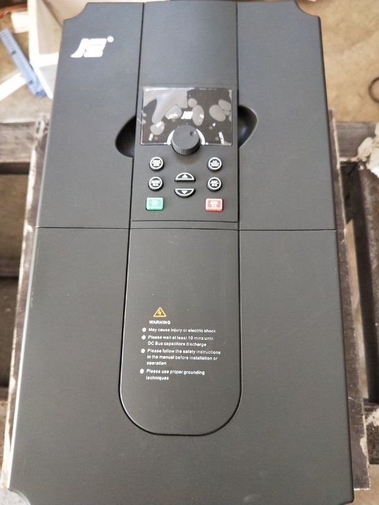 22Kw变频器一台，价格私聊