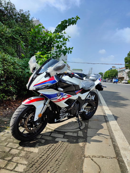 厂家直销!前后ABS,大液晶自带USB显示...