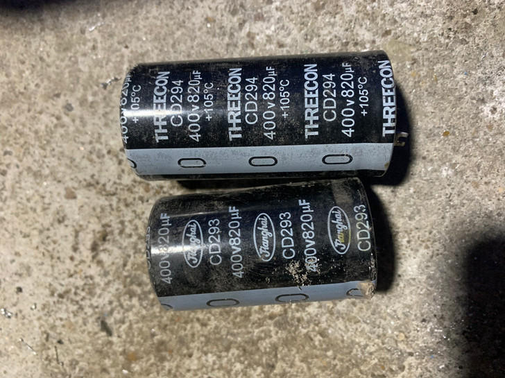 电容 400V820uf 江海 THREE...