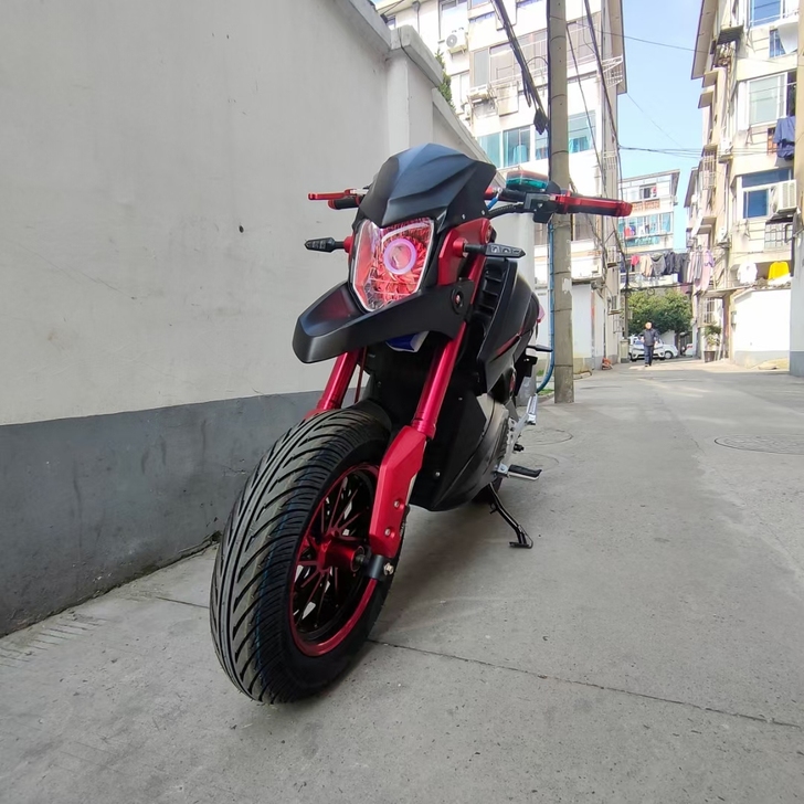 小候子高配全新的车子3拉2,