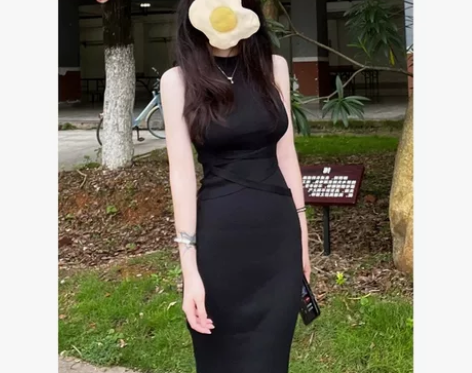 纯欲风挂脖交叉绑带连衣裙夏性感辣妹修身直角...
