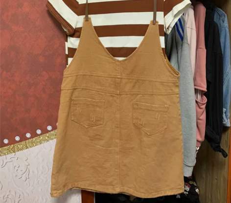 背带裙 M码 之前在商场里买的  也是一套...