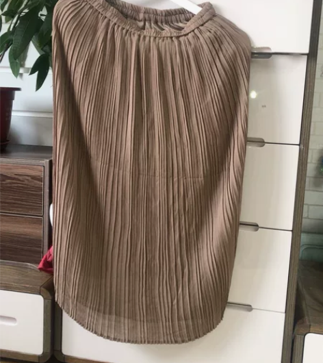 女士百褶裙，没穿过，号买小了 感兴趣的话点...