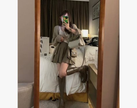 学院风裙 学院风短裙Yukiss 百褶卡其...