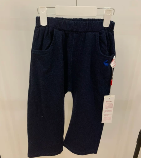 男女童七分牛仔裤，尺码120 银泰撤柜尾单...