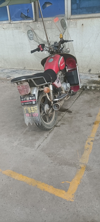 豪爵摩托车转让，，
